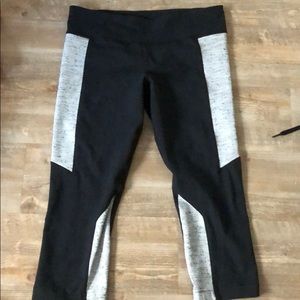 Under amour cropped leggings
